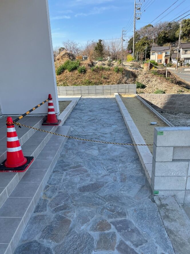 割石乱張り施工からの目地込み